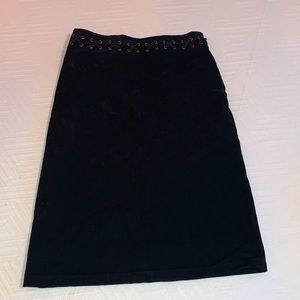 Lovely black midi skirt with lacing detail🖤❤️‍🔥